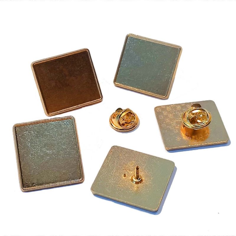 Premium Badge Blank rect. 22x20mm gold clutch fitting